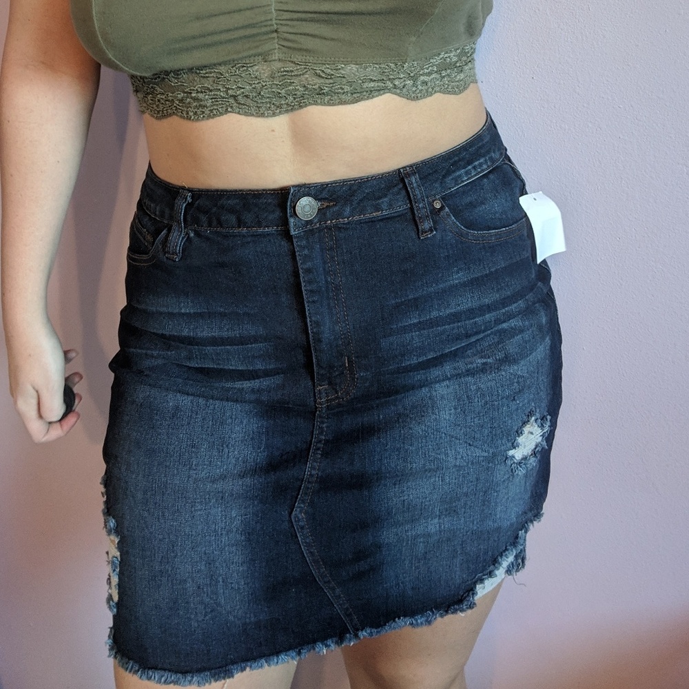 Distressed Frayed Hem Blue Denim Skirt